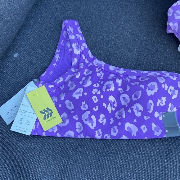 Women's Light Support Brushed
Sculpt Asymmetrical Sports Bra - All in Motion - Picture 6 of 6